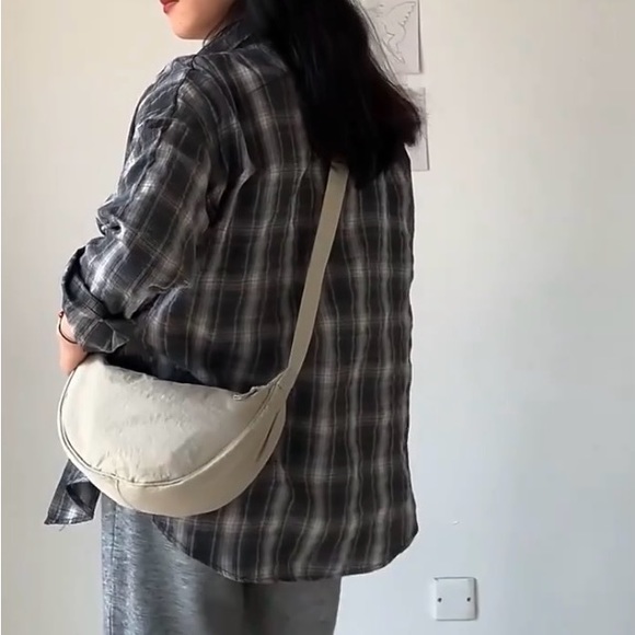 Chest Bag Nylon Casual Crossbody Bag for Women and Men Travel Shopping Bag - Picture 9 of 10